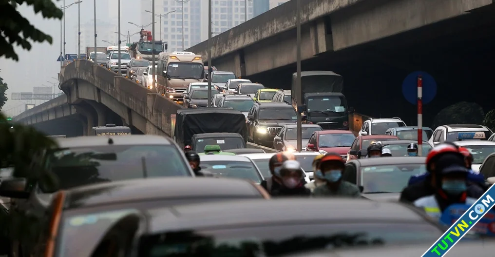 Ác mộng đi 10 km đường Vành đai 3 trên cao mất hai giờ-1.webp