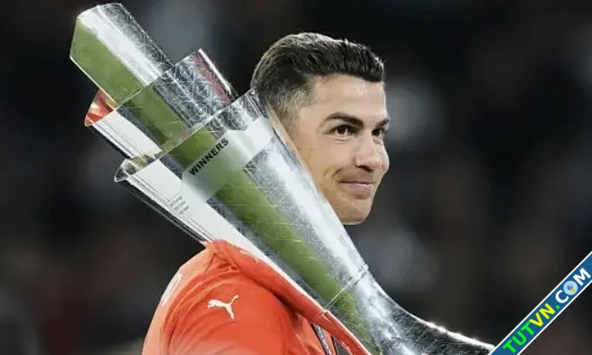 Ancelotti Ronaldo có thể chơi cho mọi đội bóng trên thế giới-1.webp