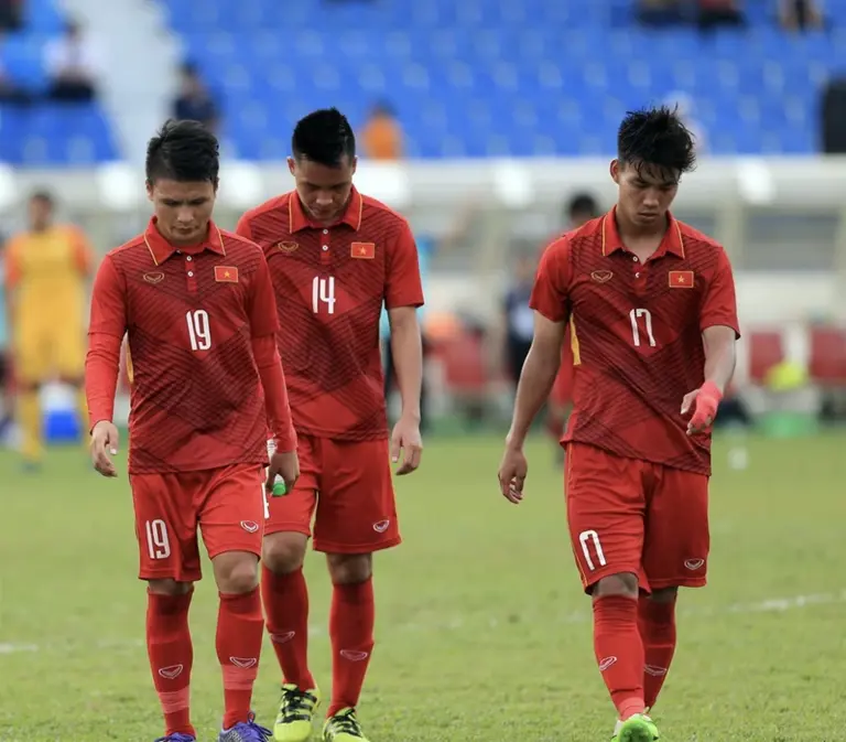 Bxentest-Malaysia-Nơi-bóng-đá-Việt-Nam-chạm-đáy-rồi-vụt-sáng-rực-rỡ-16-01.webp