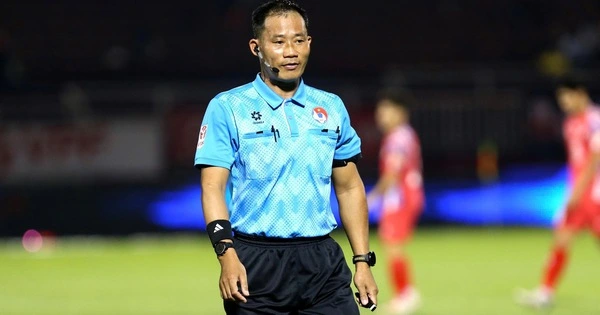 Ban Trọng tài tổ chức đoàn viếng và tiễn đưa trọng tài Trần Đình Thịnh Nói lời tiếc thương-1.webp