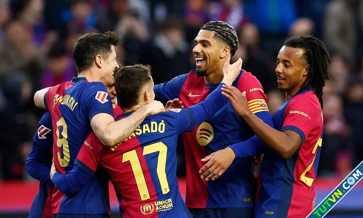 Barca đòi lại đỉnh bảng La Liga với trận thắng đậm-1.webp