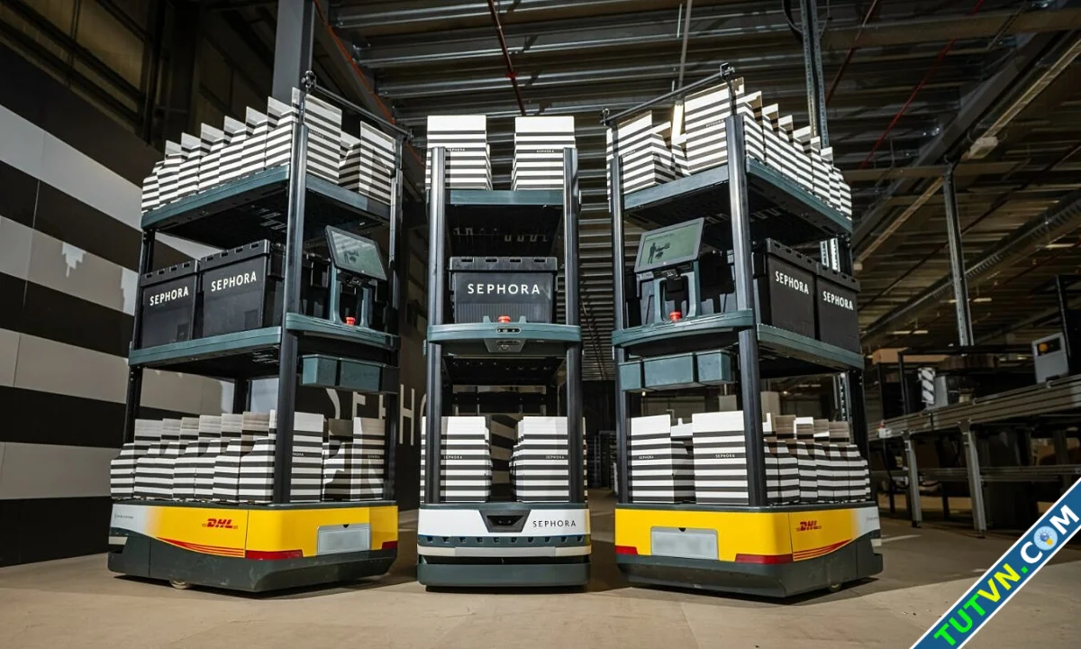 Bên trong trung tâm logistics của Sephora tại Anh-1.webp