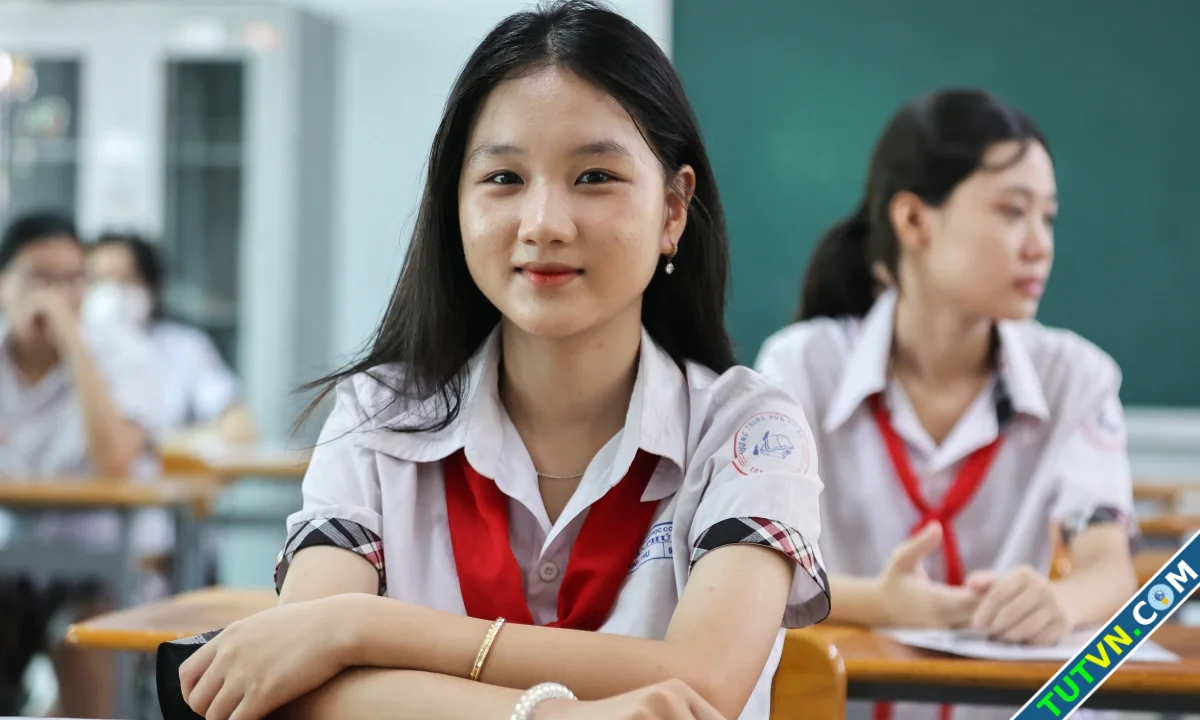 Biến động ở top 10 tỷ lệ chọi cao nhất TP HCM-1.webp