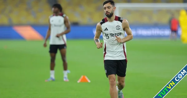 Bruno Fernandes có 48 giờ quyết định thương vụ 7000 tỉ đồng đến Al Hilal-1.webp