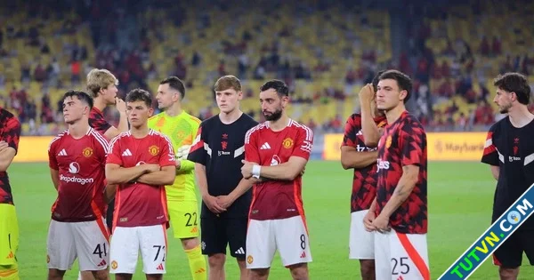 Bruno Fernandes thất vọng vì MU đã thua Hai Long và các ngôi sao Đông Nam Á-1.webp