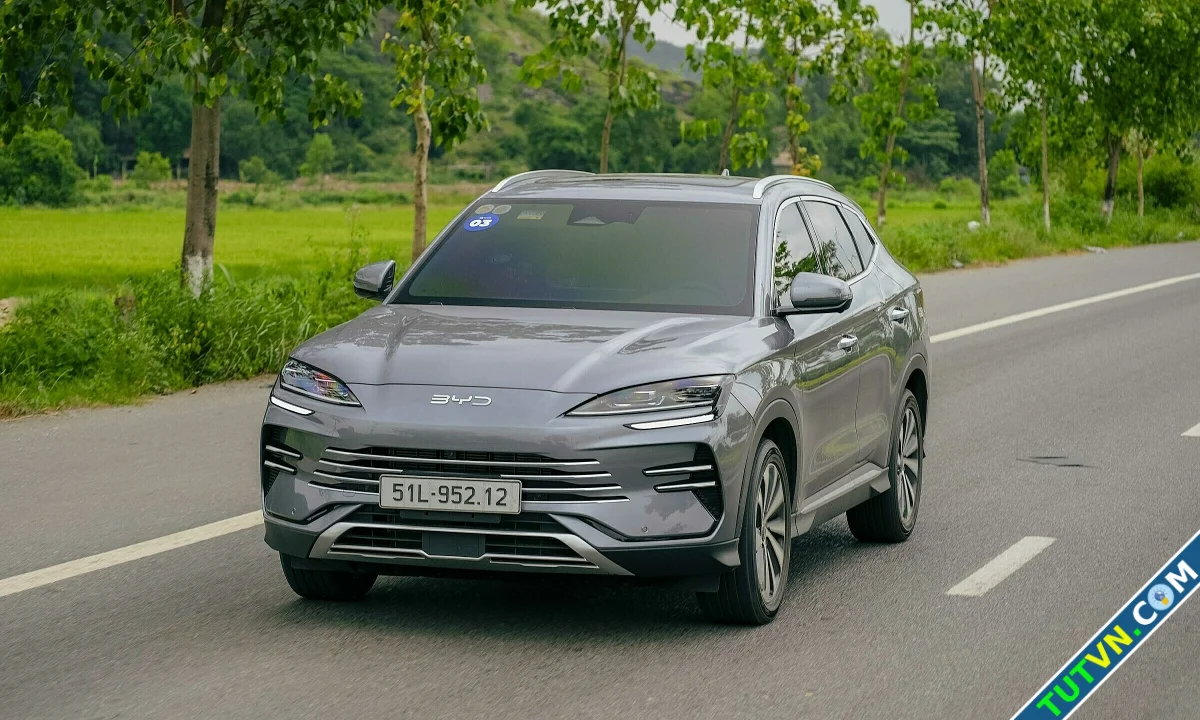 BYD Sealion 6 chạy gần 1800 km một lần đổ xăng sạc điện-1.webp