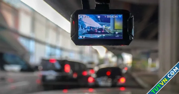 Camera hành trình cao cấp cho ô tô có phải là một sự lãng phí-1.webp