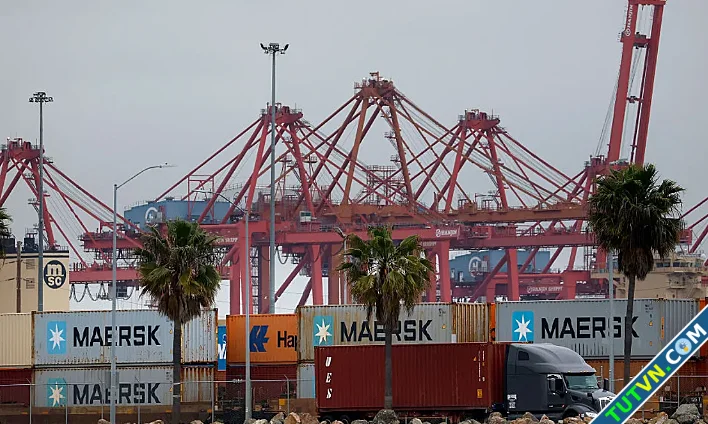 Cảng Los Angeles tăng tốc xanh hóa xe tải-1.webp