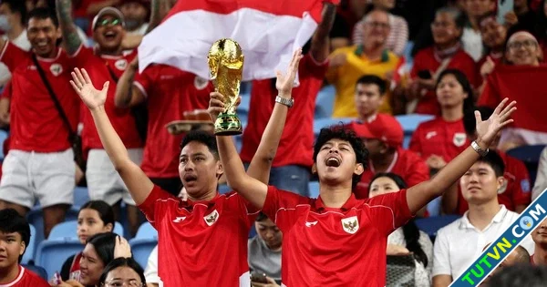 CĐV Trung Quốc ào ạt đến chảo lửa Bung Karno đội Indonesia quyết chặn đối thủ-1.webp