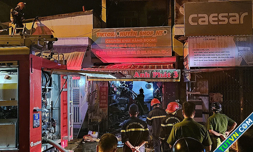 Cháy nhà 2 tầng ở Nha Trang-1.webp