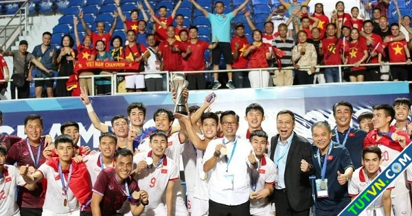 Chủ tịch VFF Trần Quốc Tuấn nói lời gan ruột trước chung kết lịch sử tin U23 Việt Nam tạo kỳ ...webp