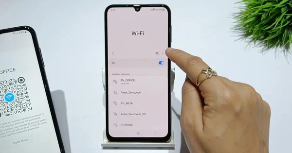 Chuẩn WiFi 8 sẽ giúp điện thoại Galaxy mới kết nối mạng mượt mà hơn-1.webp