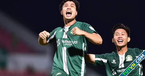 CLB Bình Phước và Công Phượng quá mạnh ở hạng nhất Không lên VLeague bây giờ thì bao giờ-1.webp