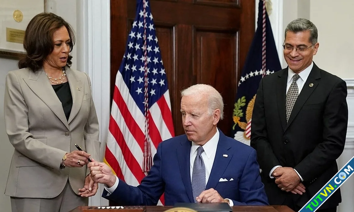 Công nghệ ký tự động khiến ông Trump chĩa mũi dùi vào ông Biden-1.webp