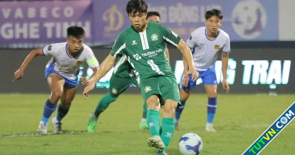 Công Phượng chứng minh giá trị Trận PVFCAND chạm trán Bình Phước cực hay-1.webp
