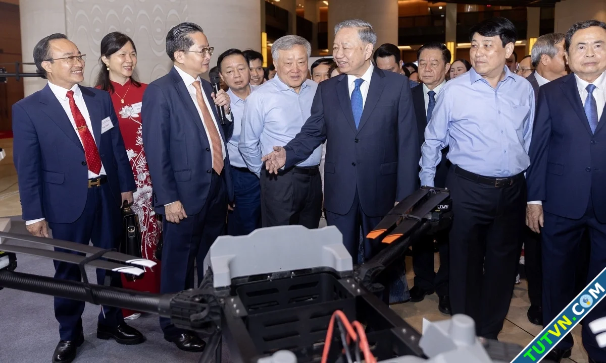 CT Group giới thiệu giải pháp công nghệ UAV bán dẫn tín chỉ carbon-1.webp