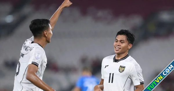 Cú ném biên mạnh như đá phạt giúp U23 Indonesia thắng nghẹt thở Philippines Tốp 1 bảng A-1.webp