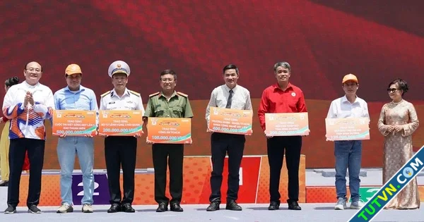 Cúp xe đạp truyền hình TPHCM Tôn Đông Á 2025 thành công tốt đẹp-1.webp