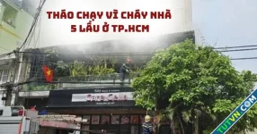 Tháo chạy vì cháy nhà 5 lầu ở TP.HCM