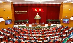 Sẽ trình Trung ương đề xuất sửa Điều lệ Đảng và Hiến pháp