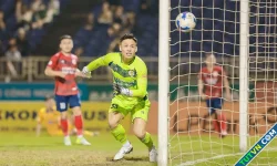 Công an Hà Nội bị đội áp chót V-League cầm hòa