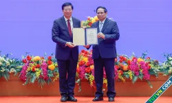 Thủ tướng Phạm Minh Chính nhận danh hiệu giáo sư danh dự Đại học Thanh Hoa