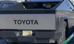 Chủ xe Tesla gắn logo hãng khác vì không muốn liên quan Elon Musk