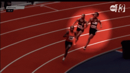 Nữ runner phủ nhận dùng gậy tiếp sức đánh đối thủ