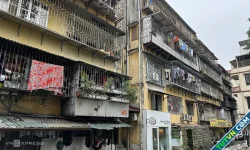 Nhà tập thể 40 năm tuổi rao bán hơn trăm triệu một m2