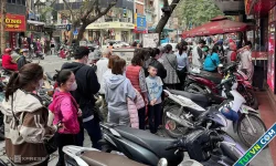 Đổ đi mua vàng khi giá lập đỉnh 96 triệu đồng