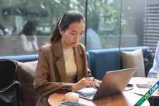 Gần 32% lao động TP HCM tìm việc lương trên 20 triệu đồng mỗi tháng
