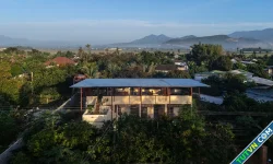 Nhà vườn thiết kế mở giữa khu đất 1.200 m2 rợp bóng cây