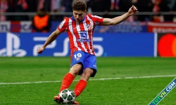 Cựu chủ tịch Atletico: 'Chúng tôi bị Real cướp chiến thắng'