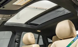 Chủ xe kiện Mercedes vì vỡ cửa sổ trời