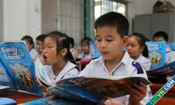 Nên cho phép dạy thêm Tiếng Anh học sinh tiểu học?