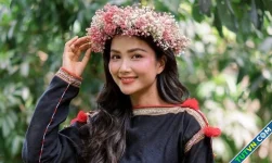 Váy áo thổ cẩm giúp H'Hen Niê ghi điểm