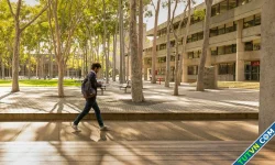 Hàng loạt sinh viên rút đơn xin visa du học Australia
