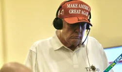 Ông Trump mặc đồ chơi golf khi giám sát cuộc tấn công Houthi