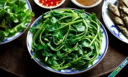 Nên luộc rau củ bằng nước sôi hay lạnh?