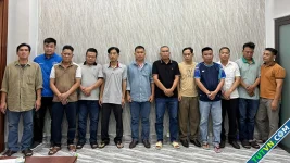 Nhiều bảo vệ Khu Công nghệ cao lén lút cho xe quá tải qua cổng
