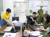 Điểm tin 17h: Giá vàng quay đầu giảm nhẹ | Thay đổi giấy tờ do sáp nhập tỉnh, xã sẽ không mất phí