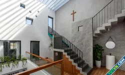 Ngôi nhà 120 m2 thiết kế thông tầng để giảm phí xây dựng