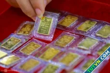 Hụt hẫng vì lương tăng ba triệu, vàng lên gấp đôi