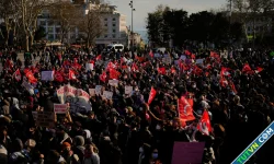 Hàng trăm nghìn người biểu tình phản đối bắt Thị trưởng Istanbul