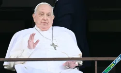 Giáo hoàng Francis lần đầu xuất hiện từ khi nhập viện