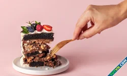 Vì sao bạn thèm đồ ngọt sau bữa ăn