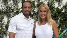Tiger Woods hẹn hò vợ cũ Donald Trump Junior