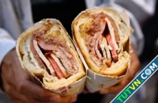 Ai mua bánh mì 'siêu nhân' 73 nghìn đồng