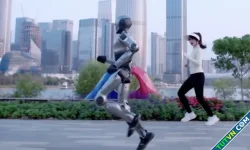 Robot tập luyện trước khi chạy half marathon ở Trung Quốc