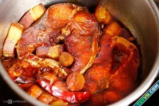 Ăn món kho hàng ngày có gây hại?